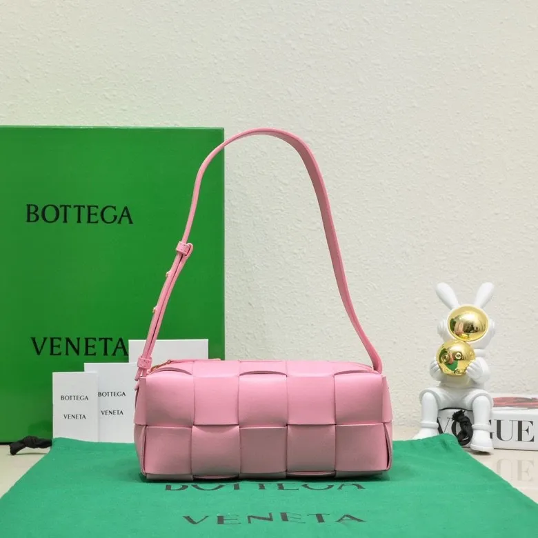 Small ribbon powder